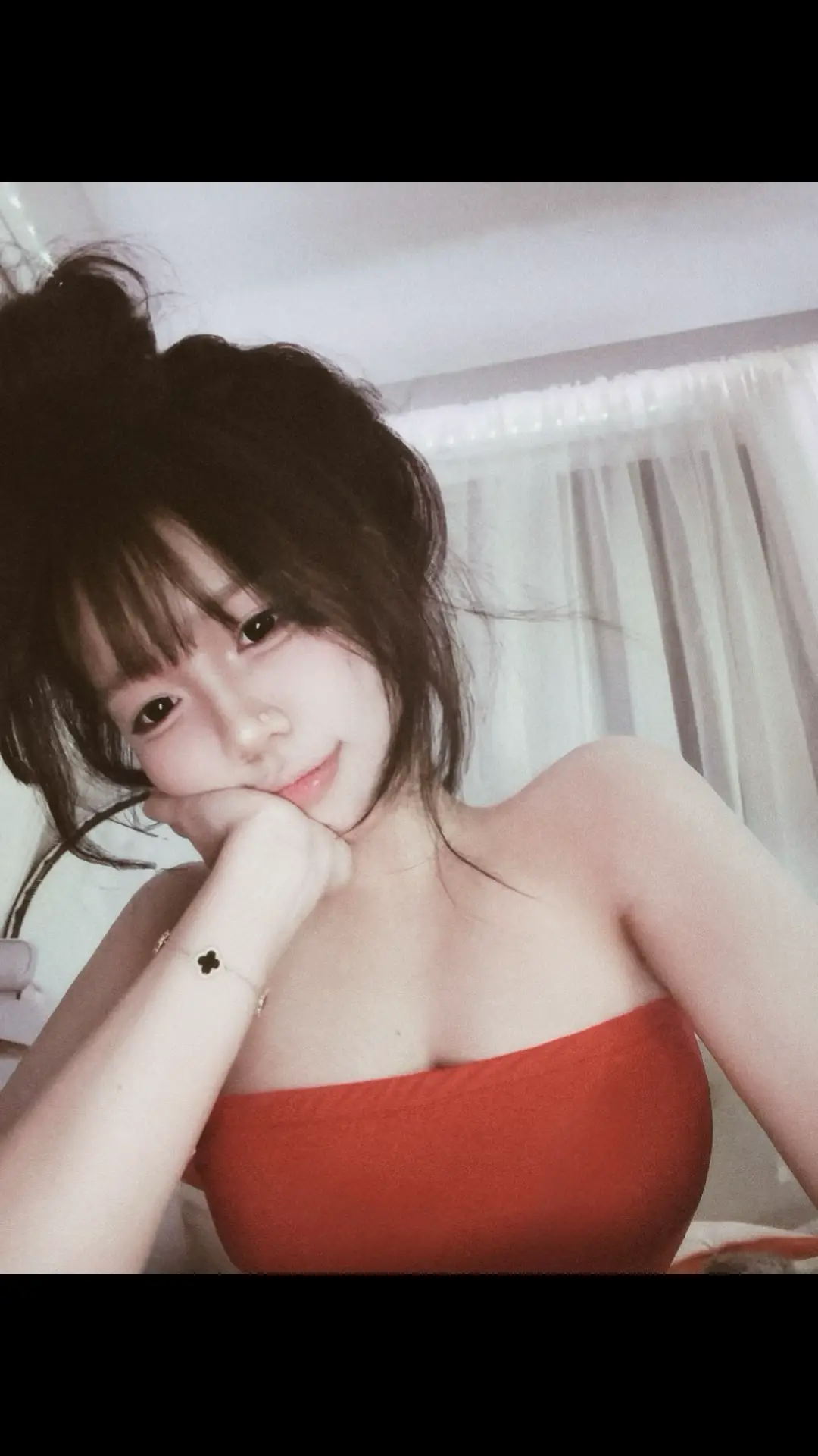 chúng ta cái gì cũng có, chỉ là không có chúng ta sau này 😚