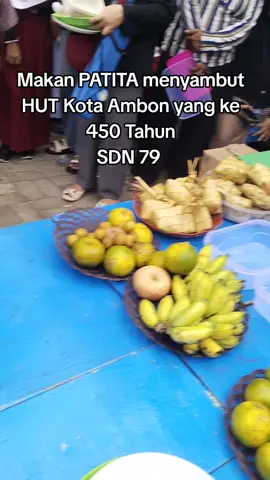 Makan bersama menyambut HUT Kota Ambin yang ke 450 semoga Ambin tetep damai hidup pela gandong tetap terjaga.