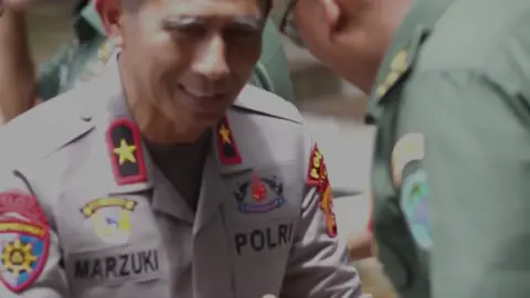 Sinergitas TNI-Polri Jaga Keamanan Negeri @kapolda_aceh @spripimpoldaaceh @bidhumaspoldaaceh @divisihumaspolri @polripresisi @polisi_peduli @halo_polisi @polisi_indonesia #bidhumaspoldaaceh #poldaaceh #polripresisi 
