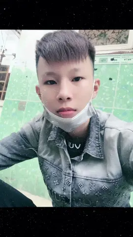 ai mà chẳng muốn choo mình một tình yêu trọn vẹn, cùng một người bên nhauu suốt bốn mùa từ xuân hạ thu đông, từ năm này quaa năm khác. Nhưng phải gom biết bao nhiêu may mắn, phải trải qua bao nhiêu cay đắng, mới có ngày gặt được quả ngọt...