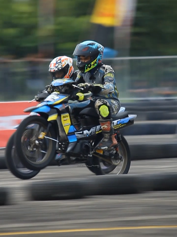 🤫🤫 #roadrace #roadraceindonesia #roadracesumbar #balapmotor #bebekgoreng2tak 