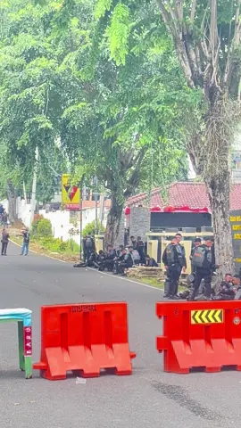 Aparat siaga selalu #demodpr #demodprd #lampung 