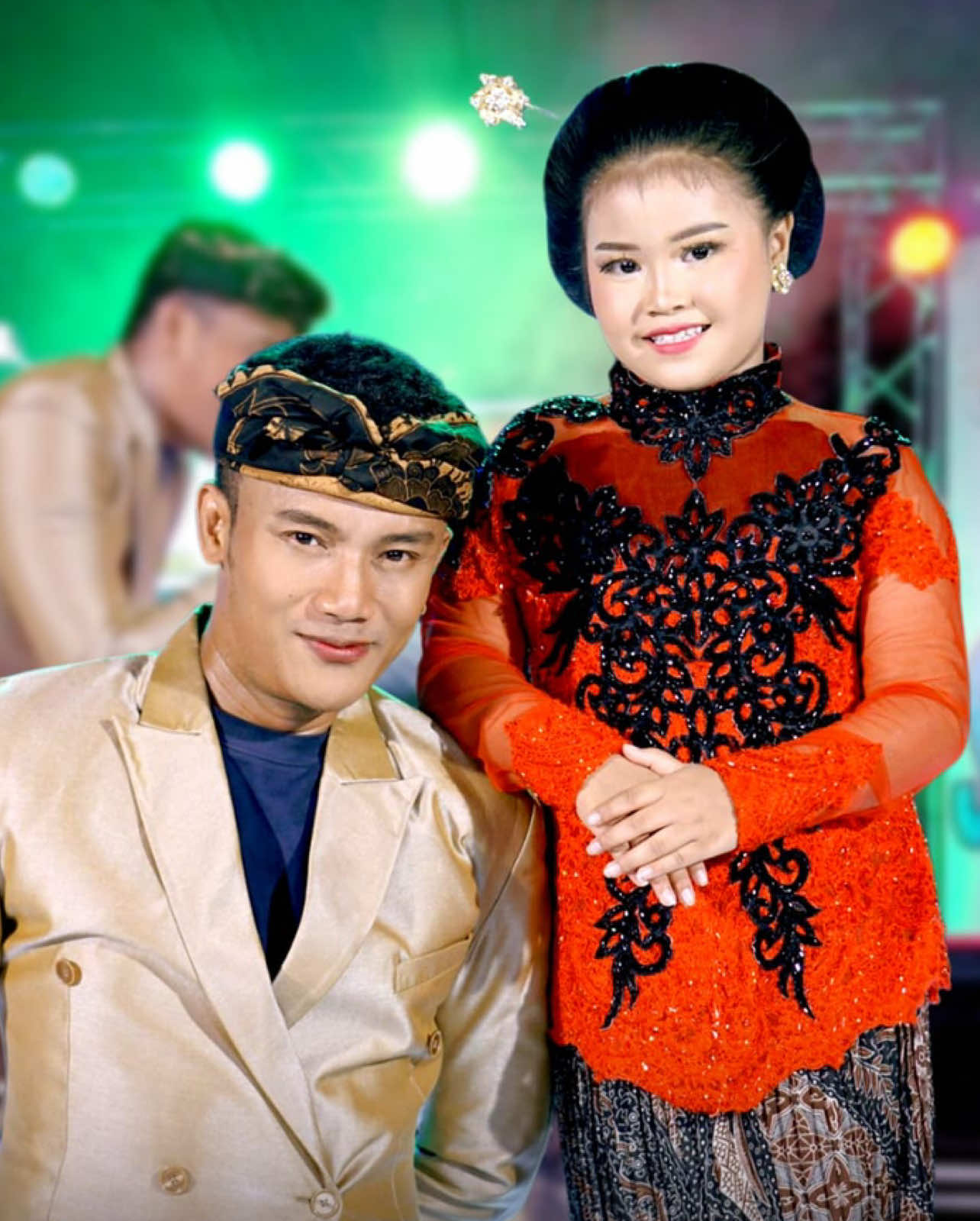 Nonong @WIDHIARJUNA @Dek_kiYtc. ENY'S PRODUCTION SAGITA assololley icik icik ehem Asoy ihuuu... 