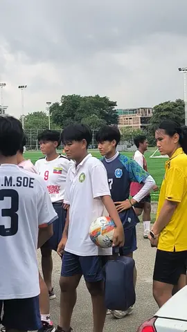 ညိုကြီးပဲရိုက်ပေးဆိုလို့