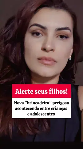 Um novo desafio, que vem sendo chamado de “quebra-crânios”, está causando preocupação.  Diversos vídeos com a nova “brincadeira” estão circulando na Internet. Um deles foi gravado há pouco mais de uma semana em um colégio de Caracas, na Venezuela, e se tornou viral. Nas imagens, o menino cai e bate violentamente com a cabeça no chão. Oriente seus filhos!  #maedemenina #maedemenino #maes #paisefilhos 