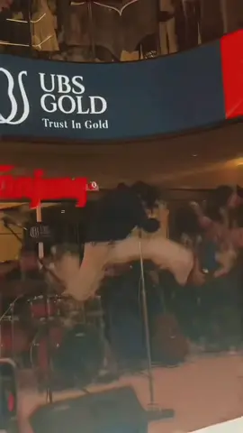 Awwwwwww😱lucunya toodler roniiii #closing#loncat#terbang#ronyparulian @Rony Parulian@DP Mall Semarang @Toko Emas Bunga Tanjung @UBS Gold Bar  