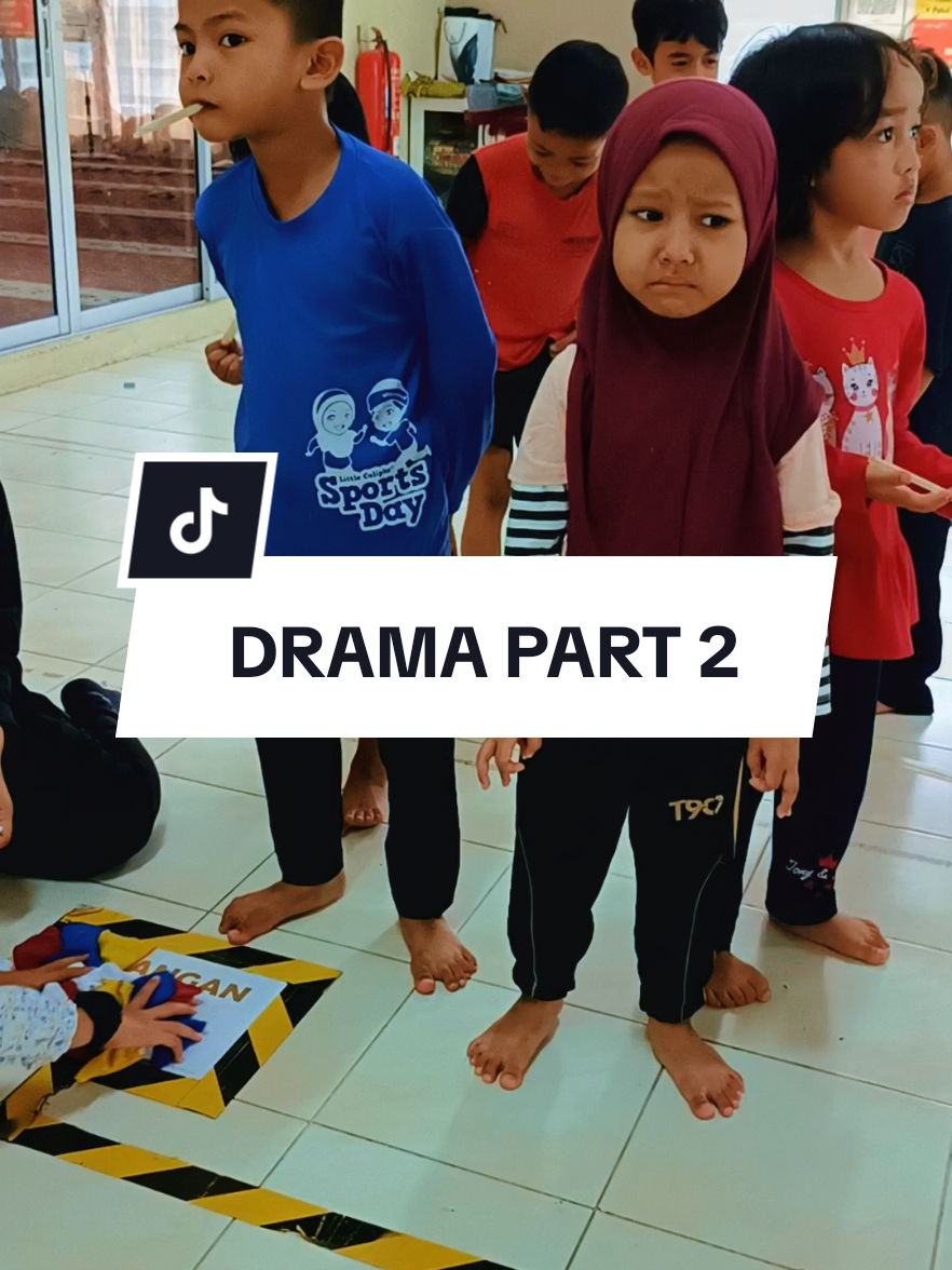 PART 2... die punye nangis sampai kawan yg skli ngn die tu terus x jadi baling.. amik vibe sedih jugak takut kalah. tp zinnirah tetap baling walaupun nangis.. kawan die xnk baling terus.  sory la klu ank acik buat awak rase gemuruh.🤣🤣 Lupe nk pesan awal2...  klu kalah jgn nangis.. 🤣 adoi anak2 .. 