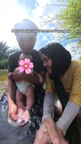 First time je dia macam nak nangis tapi tak nangis, lepas-lepastu setiap kali mandi sungai seronok je tapi mandi tk sampai 10 minit la 🤣 #fyp #foryou #Vlog #FarmFreshKanAda