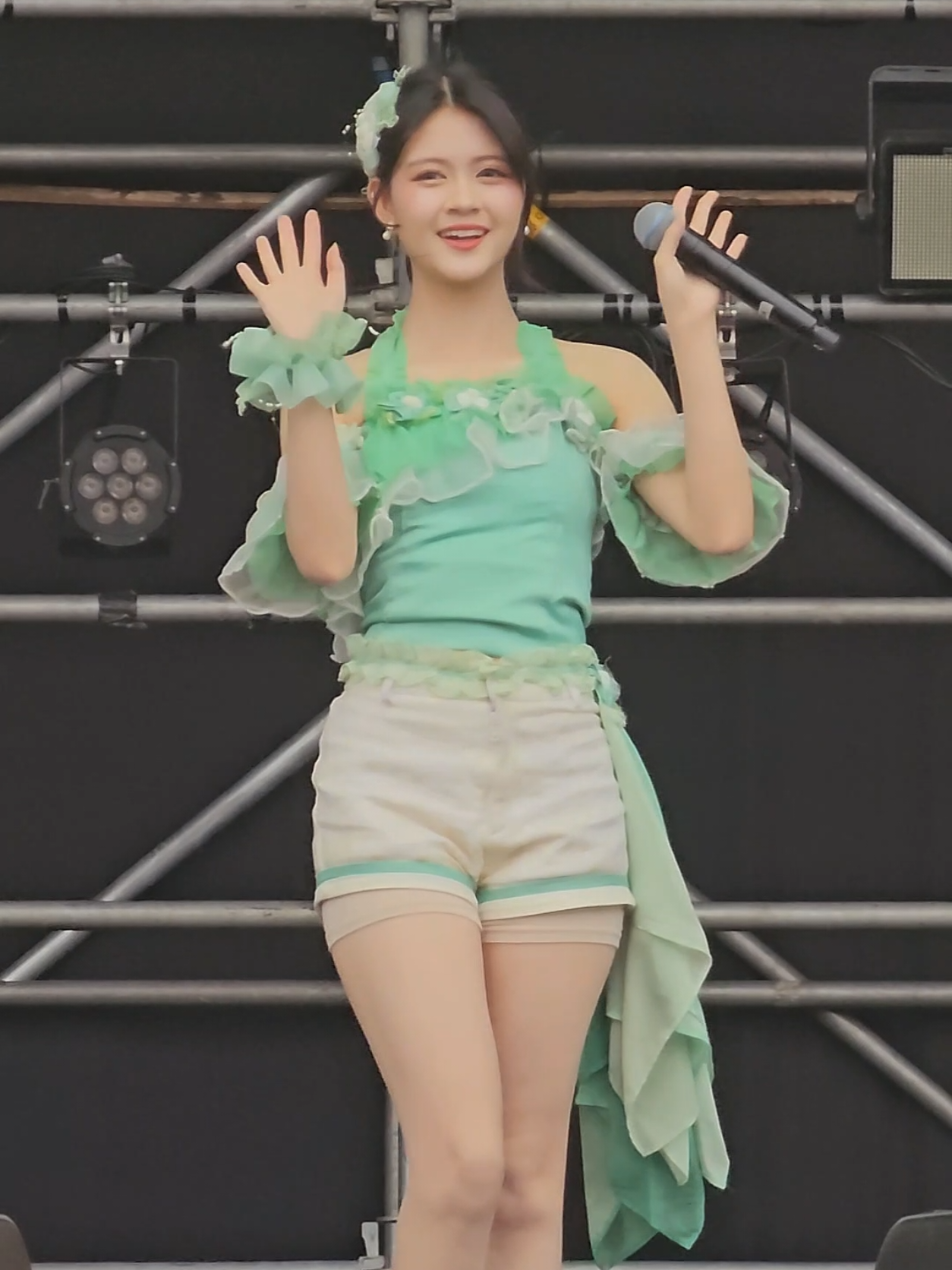 WOTA mana suaranya?! 🔥 JKT48 bawa energi gila di Pestapora 2025! Gak nyangka segini pecahnya 😭❤️ #JKT48 #Pestapora2025 #FYP #wota #fyp @shelynayumi627 @jkt48.official 