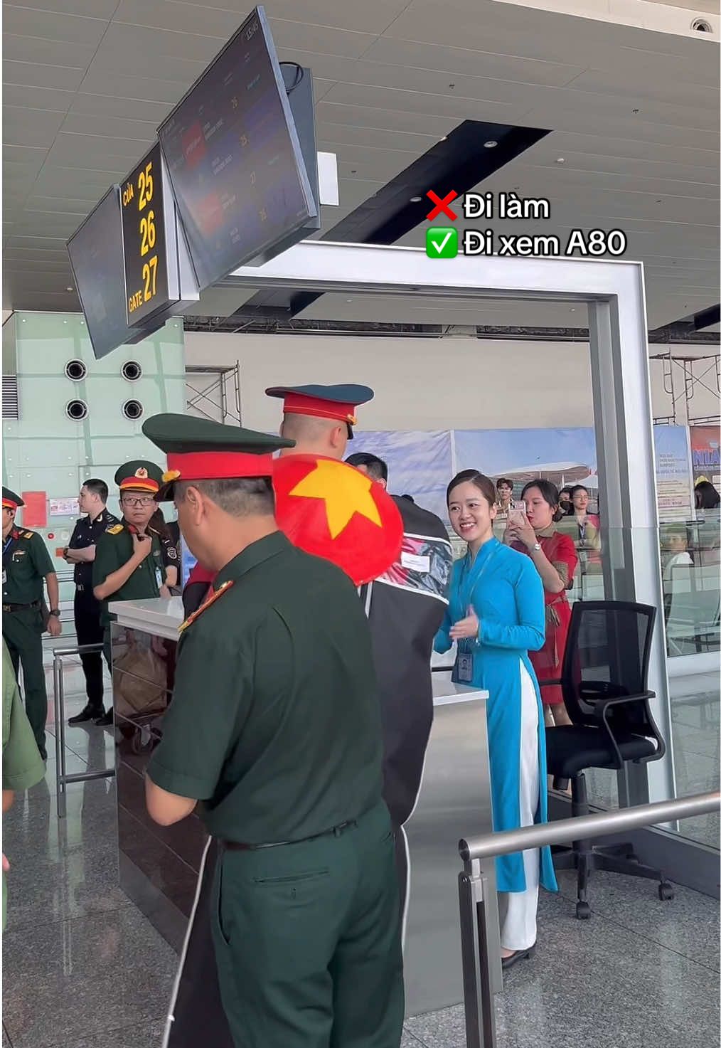 Mng có đoán được khối nước nào không ạ🫡🫡 chiếc view này Áo Xanh đi làm xuyên lễ để có đc, ko đc đi xem A80 nhưng đây cũng coi như là một phần thưởng 💙 #xuhuong #A80 #vietnam #russia 