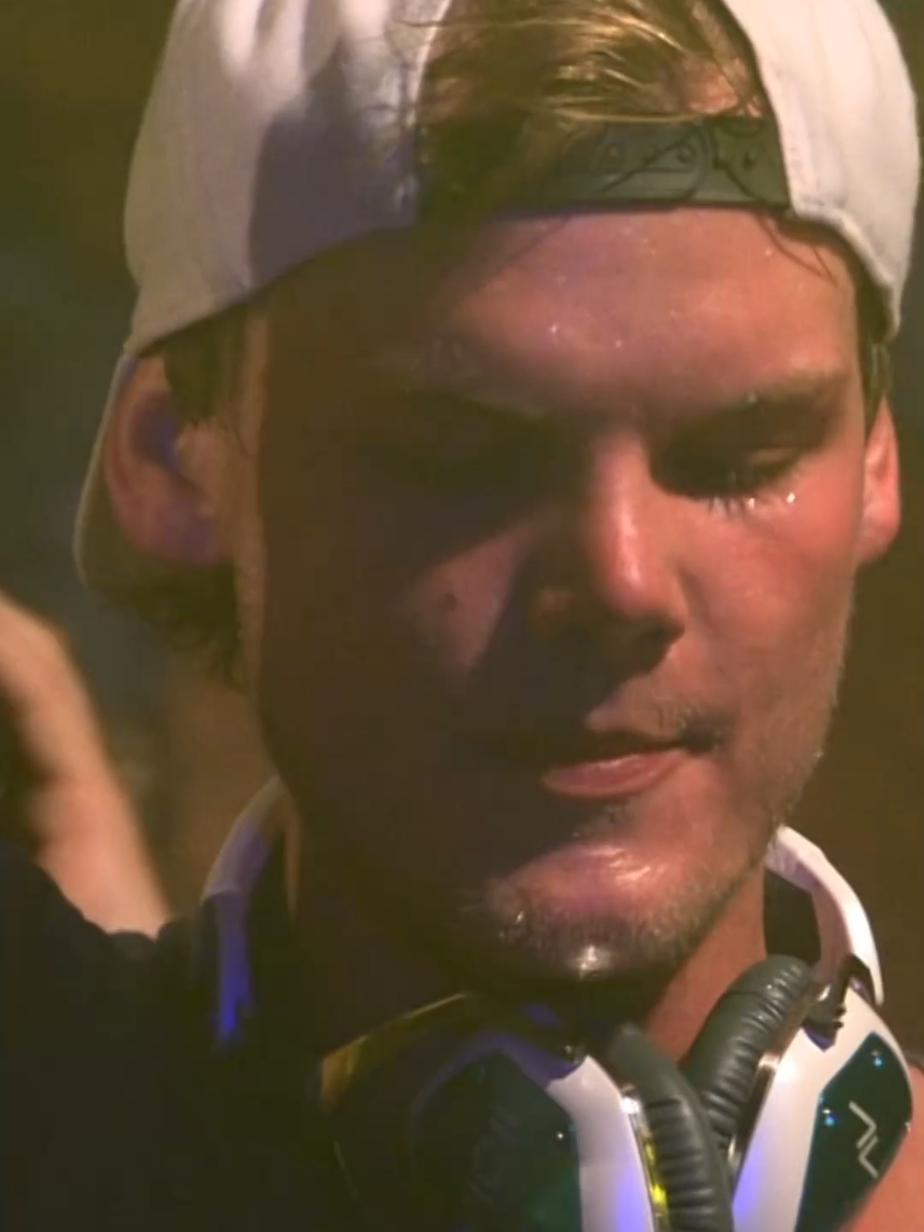 Happy Birthday Tim B 🤍◢◤🕊️ #avicii #aviciiforever #happybirthday #forever #edm 