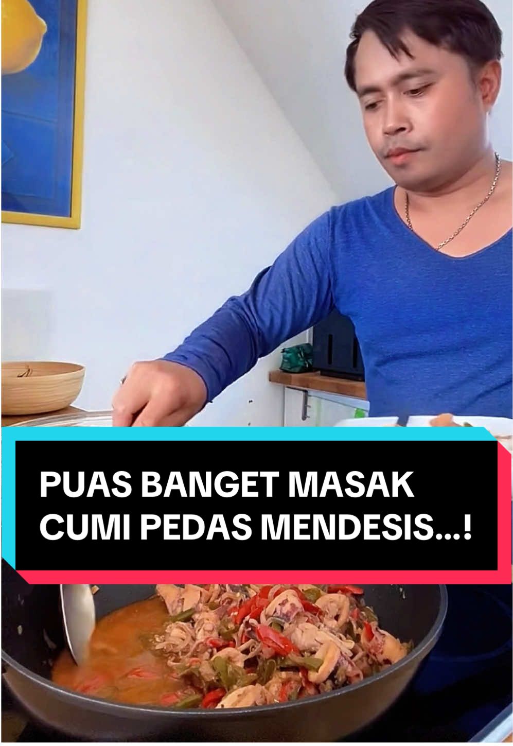 Pedas mendesis, puas banget hari ini makan Cumi gorong gorong sampai Budeg! #makan #makanan #makananviral #mukbangeatingshow #spicyfood 