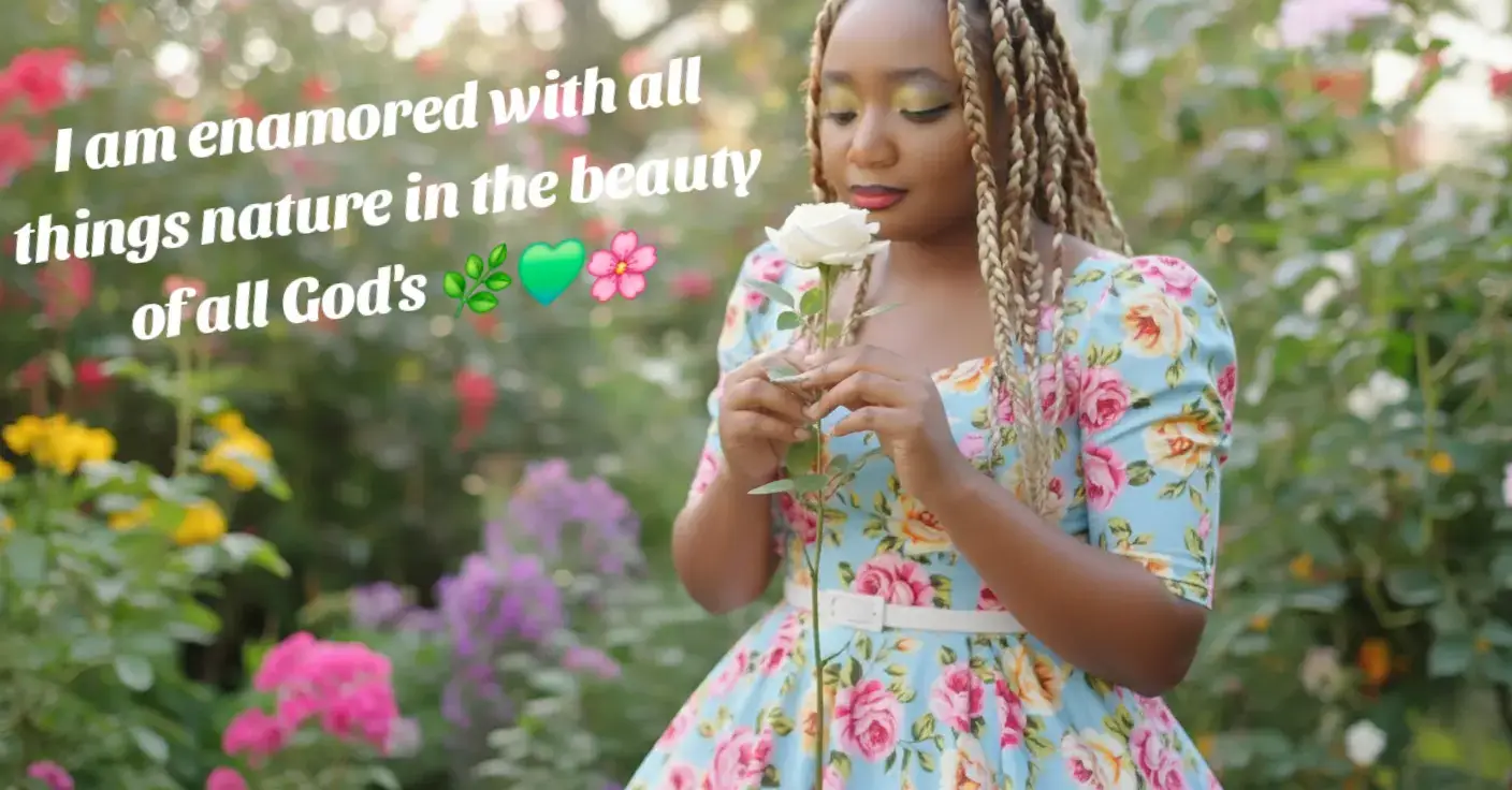 I am enamored with all things nature in the beauty of all God's 🌿💚🌸