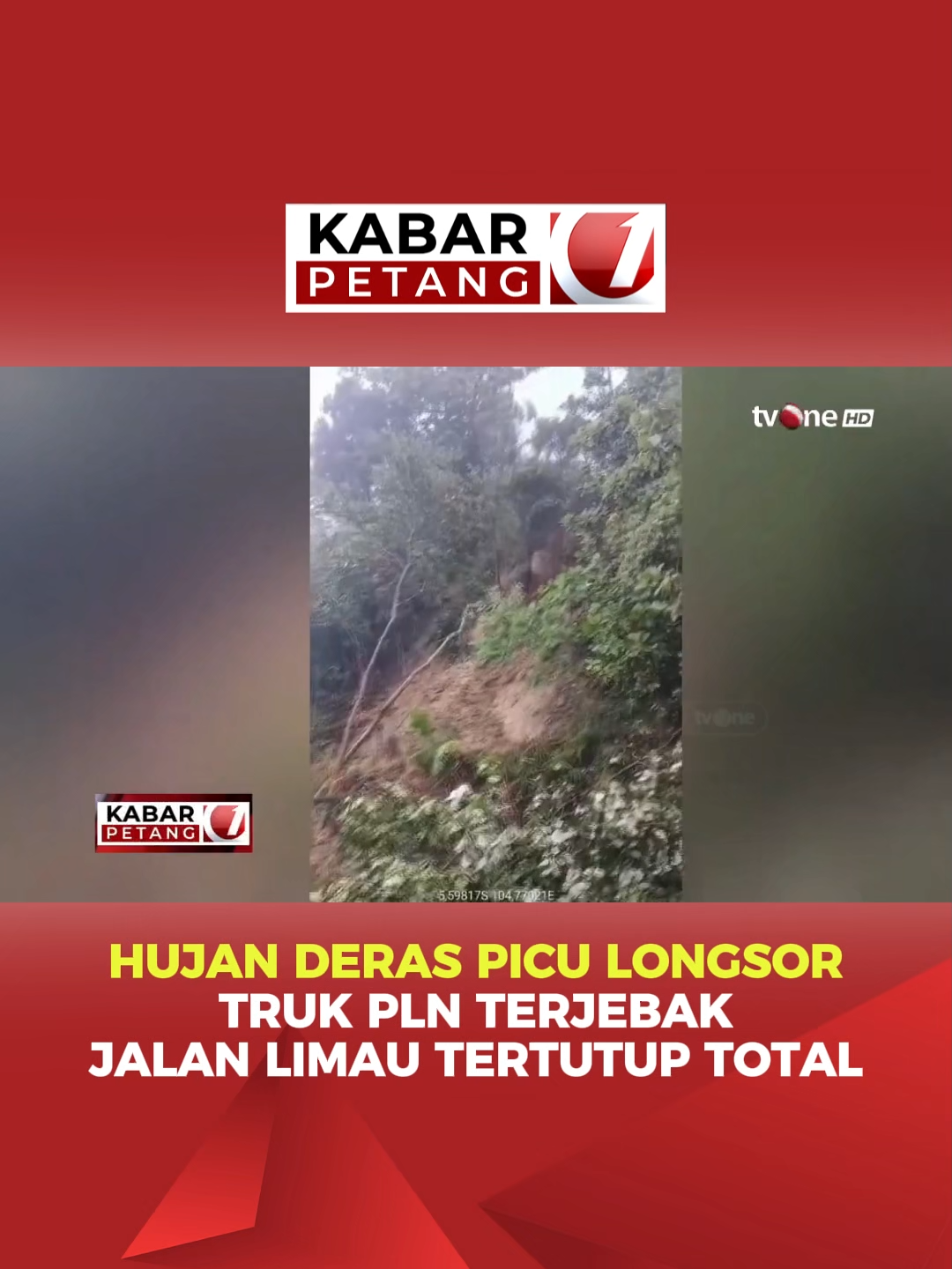 🌧️ HUJAN DERAS PICU LONGSOR, JALAN LIMAU LUMPUH TOTAL Longsor melanda Kecamatan Limau, Kabupaten Tanggamus, Lampung, usai hujan deras sejak Jumat sore. 👉 Material tanah, batu, dan kayu setinggi lebih dari 2 meter menutup jalan lintas Limau, membuat arus transportasi dari Kota Agung Timur menuju Limau lumpuh total. Sebuah truk PLN terjebak di antara dua titik longsor dan tidak bisa bergerak. 📡 Pantau terus tvOne untuk info bencana terkini di daerah Anda! #BreakingNews #Lampung #Tanggamus #PLN #KabarTvOne #UpdateTvOne #BeritaTerkini