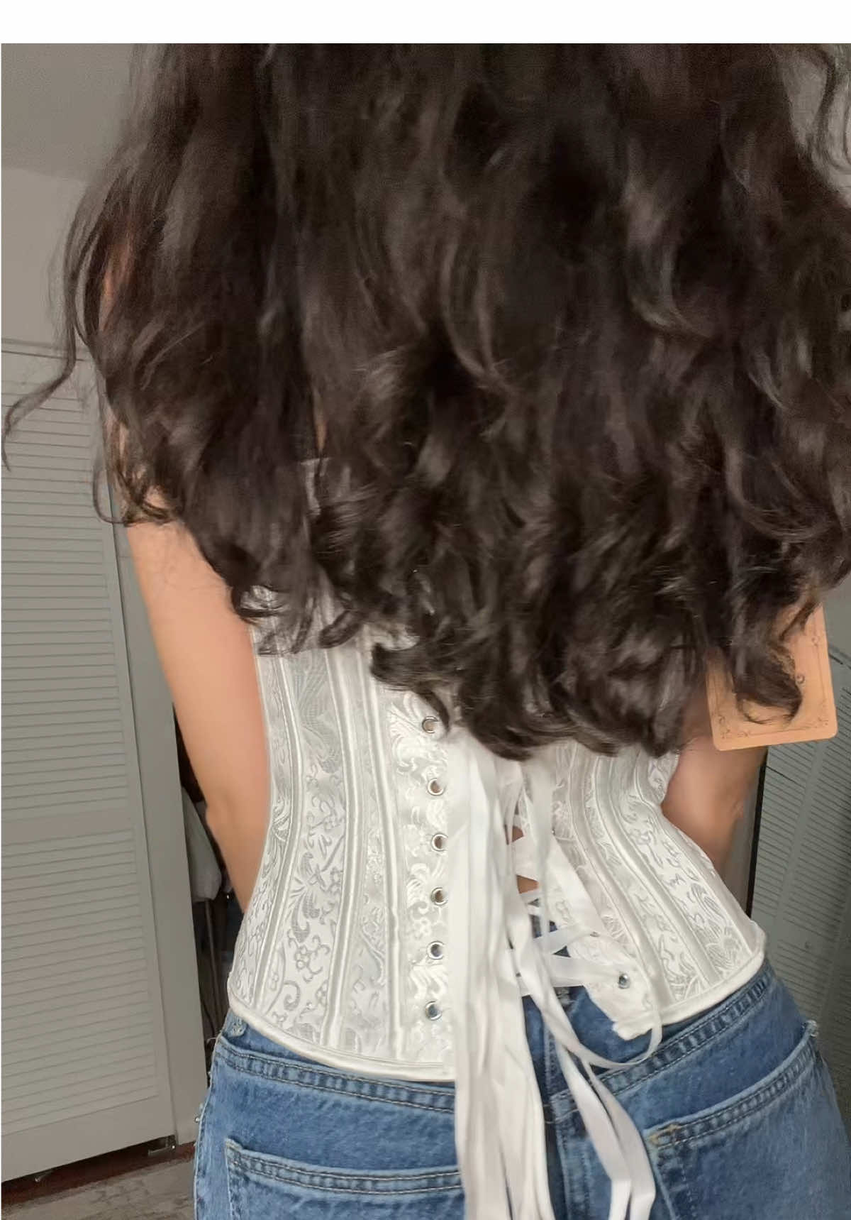 i can’t have a tiny waist feeling? 