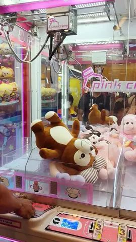 Pink crane toms world #clawmachine 