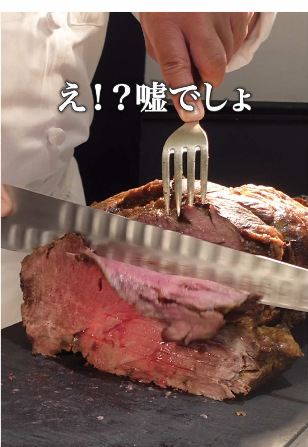 ホテルニューオータニ（東京）のタワーレストランのビュッフェに行ってきました！さすが老舗ホテル✨和洋中の幅広い料理が並ぶだけでなく、豆乳や雑穀を使ったヘルシーメニューから、ライブ感ある鉄板焼きやジューシーなローストビーフまで美味しいものが大行列！ さらに、豆乳やオーツミルクを使ったスイーツは濃厚で食後も軽やか。ご褒美ランチや記念日ディナーにぴったりの贅沢な内容でした。 📍 ホテルニューオータニ（東京） タワーレストラン アクセス：東京メトロ「赤坂見附駅」から徒歩約3分 お値段：10,500円（税込・サービス料別途・平日） ※平日と土日祝日でお値段が異なります。詳しくはホテルのホームページをご確認ください。 ぜひ満席になる前に、早めにチェックしてみてくださいね！ ＼撮影に関するお問い合わせはこちら／ https://x.gd/LXTFz PR動画も作成可能です。撮影にご協力いただいけるホテル、レストランなどの関係者の方、また自治体さま等を常時募集しています！ #ホテルビュッフェ #ニューオータニ #食べ放題 #東京グルメ #ホテルニューオータニ東京 