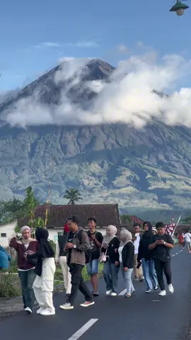 Emang boleh semeru secantik ini🥰#lumajang24jam #pronojiwo #gunungsemeru 