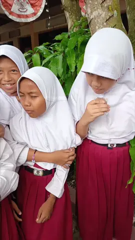 Semangat , Hebat, Bahagia