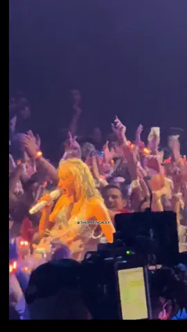 @Sabrina Carpenter PERFORMS TEARS AT THE VMAS. #SabrinaCarpenter #VMAs #MansBestFriend #Tears #FYP 