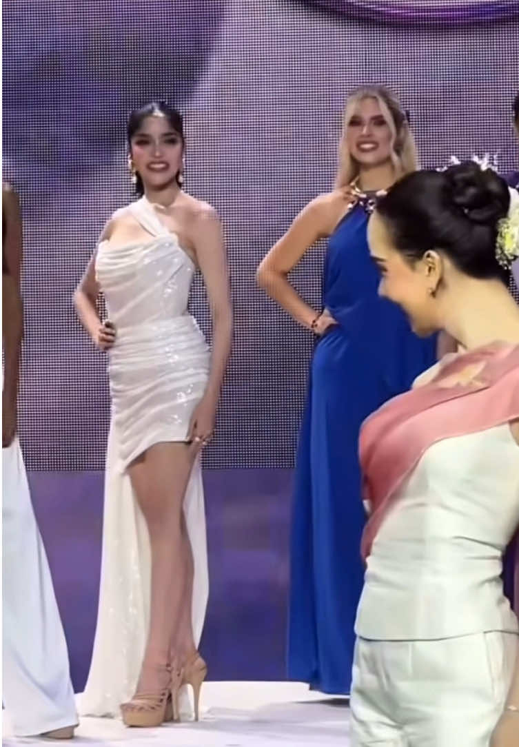 Omg 😱 Philippines🇵🇭 vs Laos🇱🇦  เอาแล้วศึกนี้ต้องมีแค้น ศึกนางงามเริ่มแล้วชีปินส์ก็ขึ้นชื่ออยู่แล้วนิ555 #missinternationalqueenphilippines  #missinternationalqueenlaos   #missinternationalqueen2025