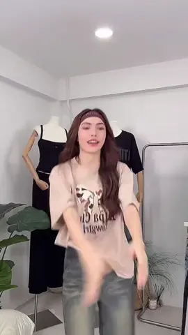 Bán hàng là phụ , tấu hài là chính🤣#CharlotteXAtipashopLive #CharlotteAustin #อิงล็อต #englot 