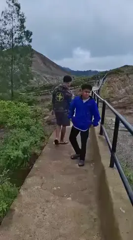 Terkadang jalan terbaik adalah jalan-jalan
