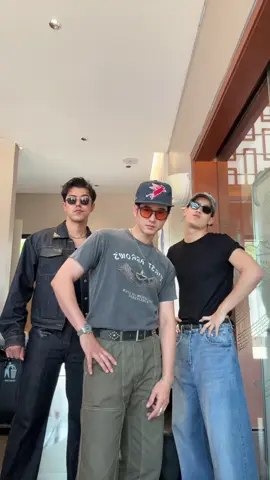 😎
