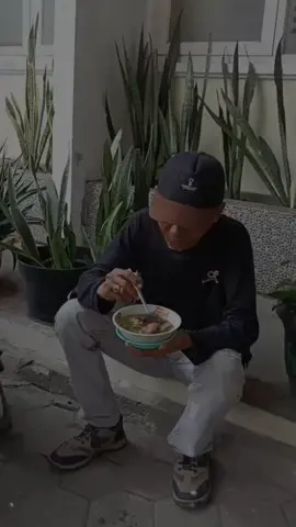 Sederhana saja ya allah Aku sehat , keluarga sehat , rezeki cukup,  Urusan di lancarkan , dan aku Dikelilingi orang-orang baik #jangan?lupafollowdanlike  #bahagaiaitusederhana 