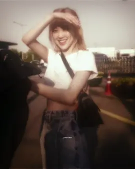 : mọi nỗ lực đã dc đền đáp, chúc mừng Rosé đã thắng giải ‘song of the year’ tại Vmas 🏆 huhu em bé giỏi qá tr 😭😭😭😭 #Rosé #yn♡ #ynrubyꕤ #fst♡ #llst✩  id: @_lovbyniee 