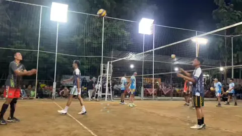 @david_wijanarkoo @widyatmokoaji #vollyball #fyppppppppppppppppppppppp #tarkam #volly #viraltiktok 