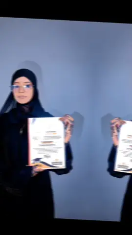 Hambalyo hanbalyo Walaashayda qaali Waxaan kuugu hambalyeynayaa dhamaystirka jaamacaddaada waxaa halkaa kuso gaartay Kartidaada, dadaalkaaga, iyo samirkaaga ayaa kuu horseeday guushan qiimaha badan. Waxaan ku rajeynayaa mustaqbal ifaya oo guulo badan leh. Hambalyo iyo bogaadin