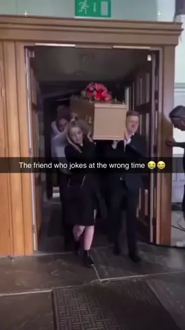 People laughing in serious situations 😭😭😭#foryou#funny#fyp#funnyvideos#laughter#Contagiouslaughter