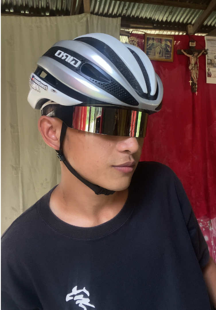 Solid nitong Cycling Shades😍🔥 #cyberpunksunglassess #cyclingshades #sunglasses #siklistangtiktoker #bike