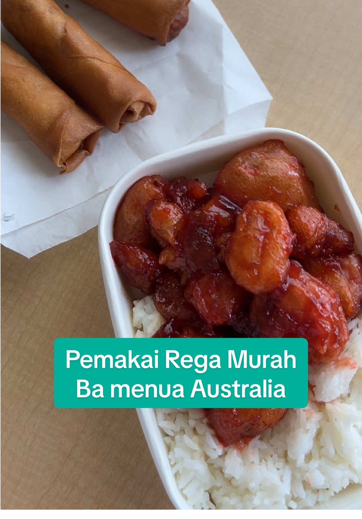 MESTI BACA: Ku ka share tips, enti makai ba restaurant enda kesah sarapan ka, lunch ka, dinner ka...rega standard siku makai dalam 20-30doller termasuk aik irup ( nitih jenis aik ) enti makai hujung minggu mahal agik laban cukai hujung minggu. So enti ka bejimat, bisi kedai bejual asik enggau mee lauk campur. Rega nitih ke mayuh jenis lauk, siti jenis lauk baka dlm video ku. Baca caption dalam video. Terima kasih laban menonton. #sarawaktiktok #tiktokibansarawak #tiktokiban #fypmalaysia #ibantiktok 
