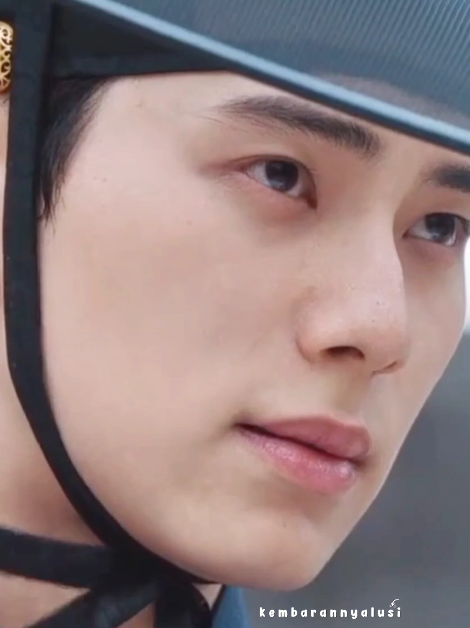 gua yang salting baper sendiri 😩☝ udah ganteng, dia raja, dia royal, tanpa di minta dia ngasi duit tanpa dikasi tau dia ngasi hadiah 😭😭😭 TYPE GUA BANGET! 😭☝😩 judul (Bon Appétit, Your Majesty)  tayang di (NETFLIX)  #bonappetityourmajesty #yoona #leechaemin #leeheon  #yeonjiyoung 
