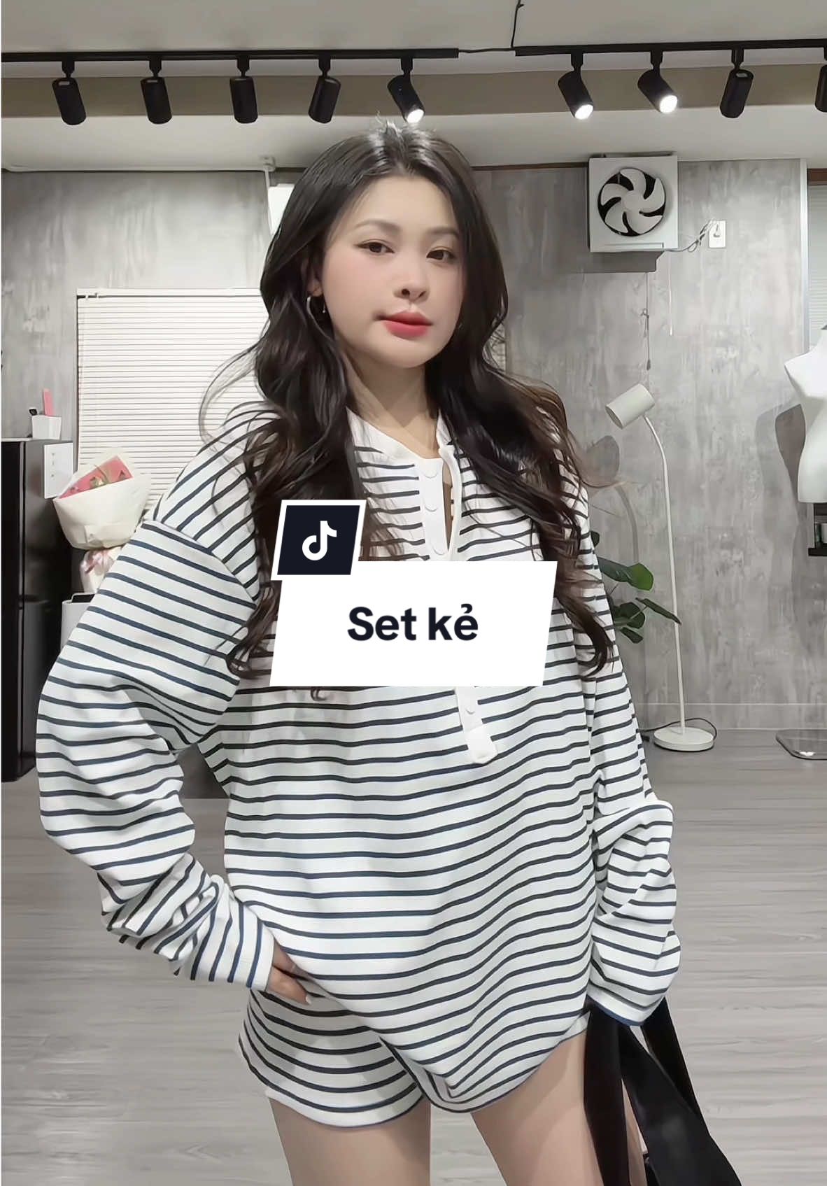 Ai làm em khóc nứaaa rồiiii  =))))) #xh #outfitideas 