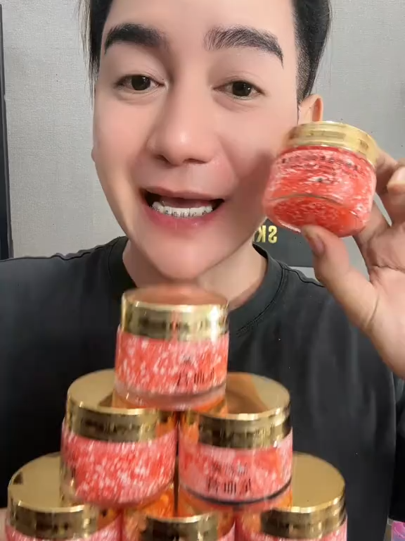Dragon's Blood Cream for instantly brighter skin!