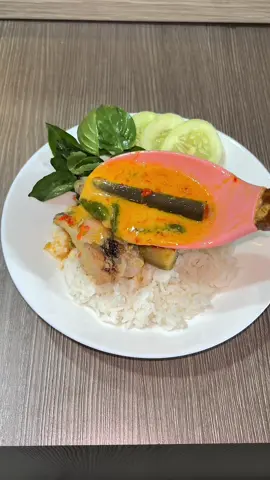 Gak harus di goreng , ayam juga bisa di bikin ayam santan pedas gini … dan yaps ini nagih nasi gak aman guys  #masakansimple  #fyp #fyppppppppppppppppppppppp 