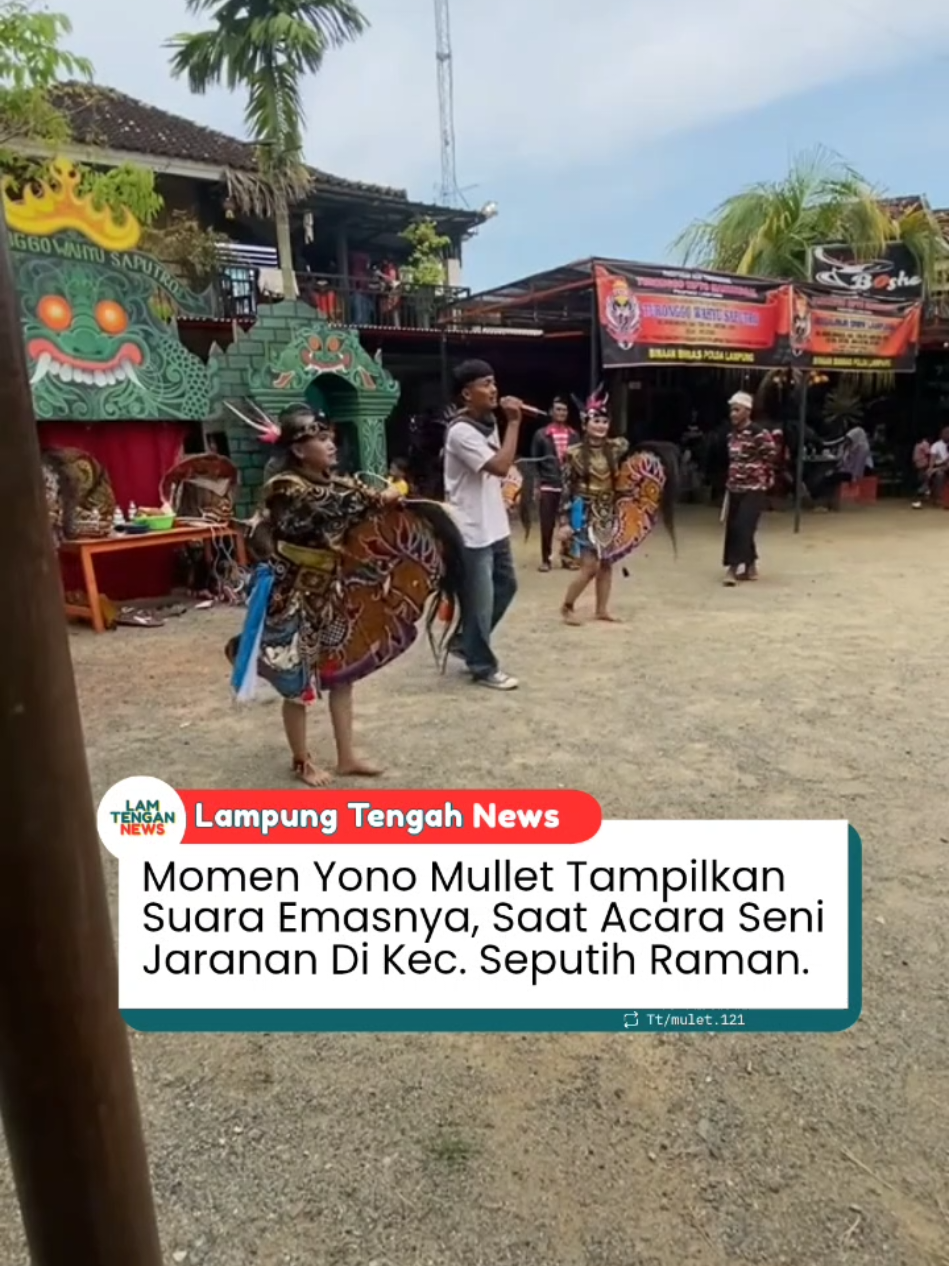 Bagi yang belum tahu Yono Mullet merupakan artis asal Kabupaten Pringsewu. Dimana, pihaknya sempat terkenal karena gaya potongan rambut dan kepiawaiannya dalam pertunjukan seni Jaranan.  Yono Mullet juga sempat jadi pemain dalam video klip lagu dari Massdddho. Hal itu juga yang membuat namanya semakin dikenal masyarakat.  📹 : Video Tt/mulet.121 _____________________________,  Follow @lamtengan untuk informasi menarik lainnya seputar Kabupaten Lampung Tengah *Mohon Maaf ada kesalahan terkait lokasi. Lokasinya ada di Kecamatan Seputih Mataram. #lamtengan #lampungtengah #beguwaijejamowawai #DiLampungTengahAja #medialampungtengah 