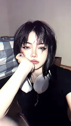 #CapCut sedang mencari my wife fineshyt. (I’m trying a new kind of makeup BTW.)  