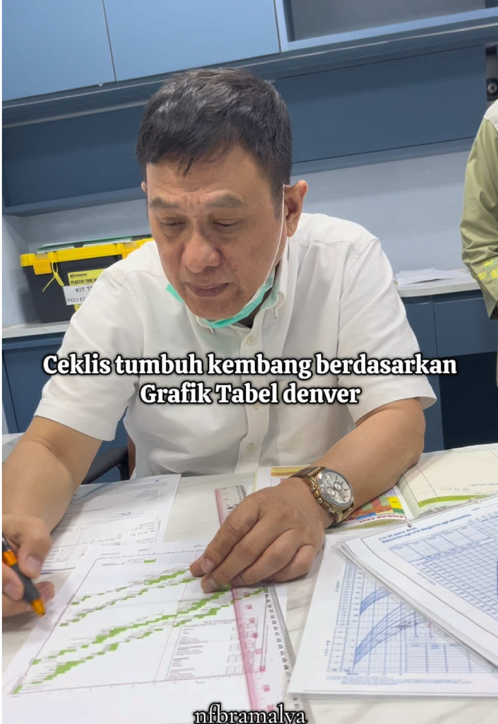 Selalu happy kalo periksa ke dokter aditya, selain sakitnya dicek, tumbuh kembang anaknya juga dicek semua😍 kali ini dapet tips memaksimalkan tinggi anak😍 #tipstinggianak #dradityasuryansyah #dokteranak #cektumbuhkembanganak 