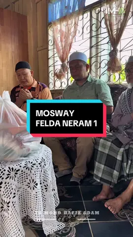 Nye royak macam rombongan, ramai sangat.. Alhamdulillah, rombongan pon rombonganlah dapat jugok bertanya khabar orang Felda Neram 1, Kg Tengah dan Kg Seratus. Sebanyak 10 buah rumah seperti sediakala 5 di Kg Tengah dan 5 lagi di Kg Seratus. Terima kasih tuan rumah terima rombongan ziarah kami. Semoga sedikit sumbangan wang ringit dan juga barangan dapur dapat mengukir kebahagian. Turut serta ziarah harini pihak JPKK setempat, pihak JKM dan pegawai pejabat Felda. Semoga diberikan kesihatan dan kesembuhan serta dipermudahkan segala urusan. #airputihsejahtera #mohdhafizadam #MudohBasse #TerengganuMajuBerkatSejahtera