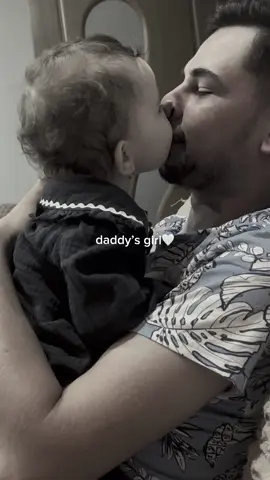 This 🤍  #daddysgirl #daddy #baby #familytime #lovedaddy 