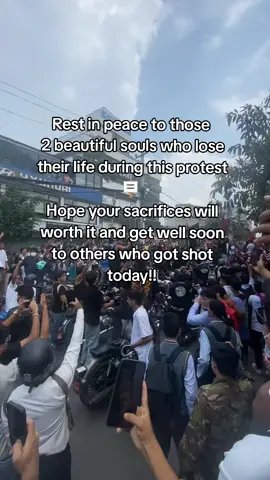 2 people are already dead🕊️,others are wounded in KTM,while in damak one person got shot in leg,in other places it's going well but police had cross the limit in KTM and damak #trending #stopcorruption #savenepal #protest #raiseyourvoice 