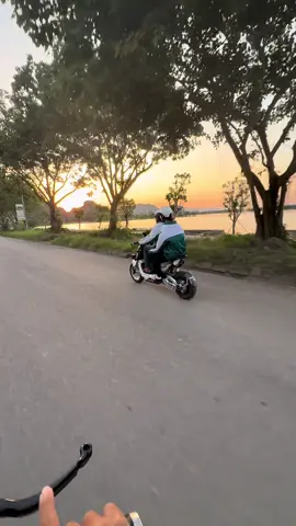 Tôi đang chở thì hết điện😭#xuhuongtiktok #xediendotrungquoc #manhhungmatnick2 