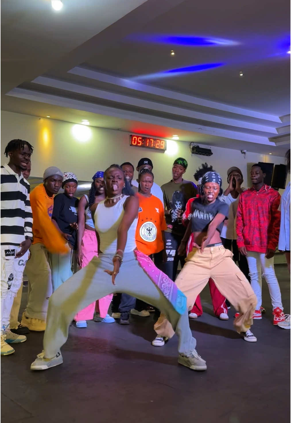 Am so speechless this class was 🔥🔥🔥all thx to @Glowy🦋 @DYF Academy @kirstendodgen @JamRepublicAgency #danceclasses #ugandandancers #queenbella 