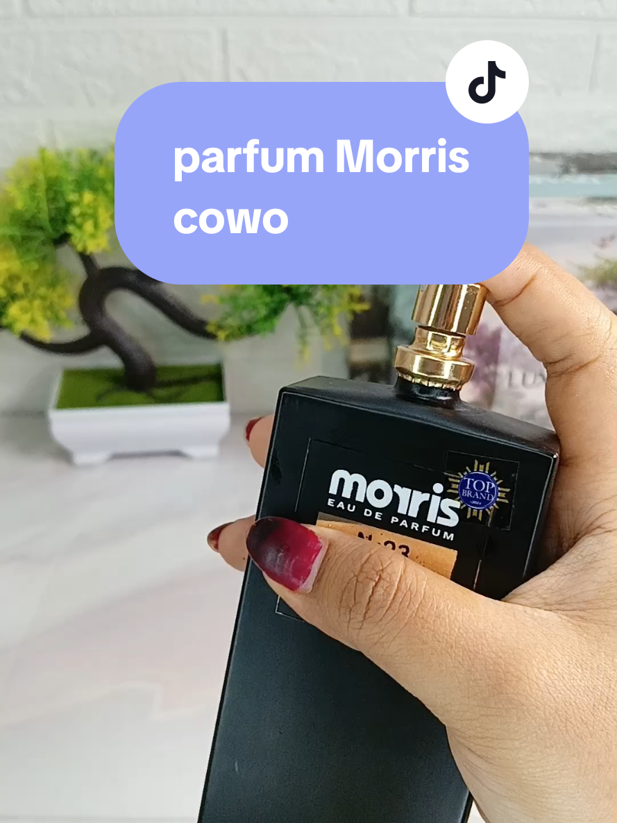 Aquatic wanginya strong bgt 😍 jadi lebih awet tahan lama 🩷 semakin berkeringat makin enak#parfumviral #morris #parfumereccomended 