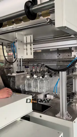 water bottle shrink packaging machine,output 6-8ppm#shrinkwrappingmachine #packingmachine #factoryprice #manufacturer #packagingmachine