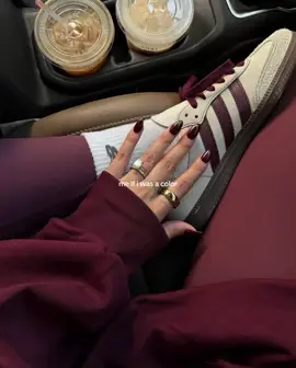 #darkred #burgundy #colors #fall 